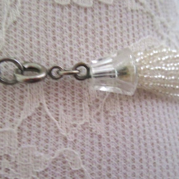 Clear frosted lucite multi strand seed beaded 28" necklace - opaque lei flowers - Picture 7 of 11